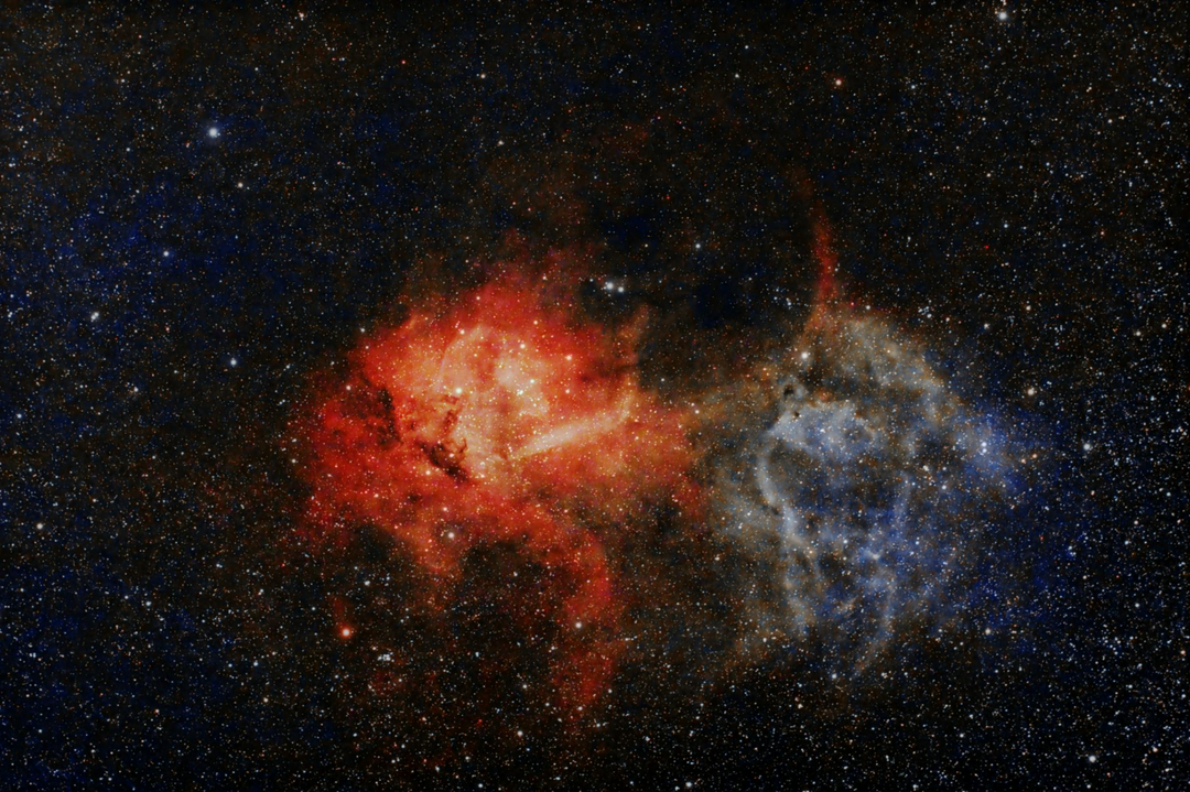 Hlouběji ve vesmíru: Pozorování mlhovin a hvězdokup pomocí dalekohledu